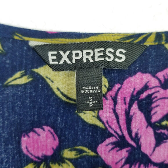 EXPRESS Top Flutter Sleeve Crochet Trim 90s 70s Navy Blue Lavender Floral Size S - Picture 5 of 6